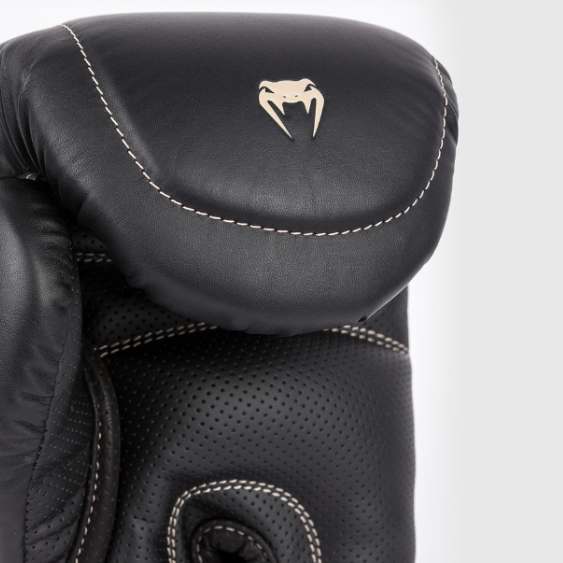 Luva de boxe Venum Impact Evo