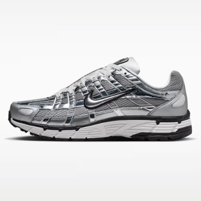Tênis Nike P-6000