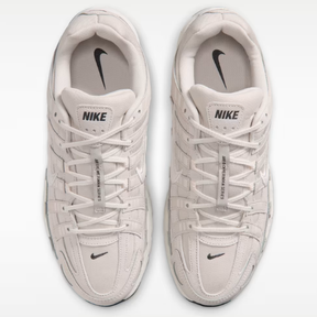 Tênis Nike P-6000