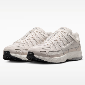 Tênis Nike P-6000