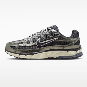 Tênis Nike P-6000