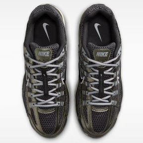 Tênis Nike P-6000