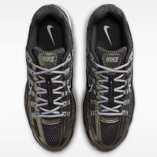 Tênis Nike P-6000