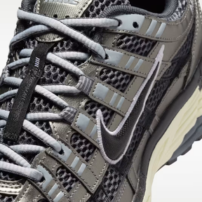 Tênis Nike P-6000