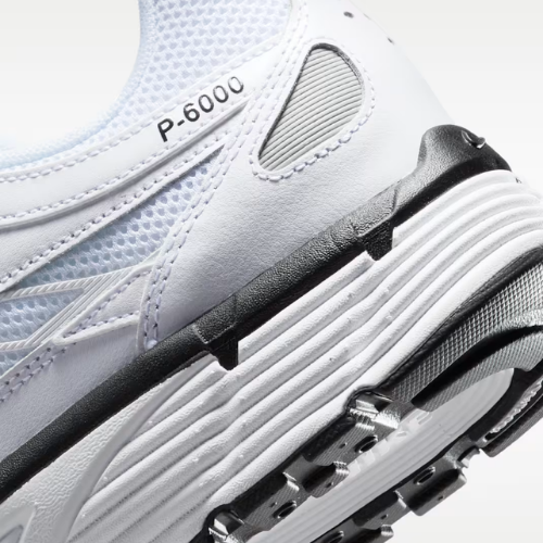 Tênis Nike P-6000
