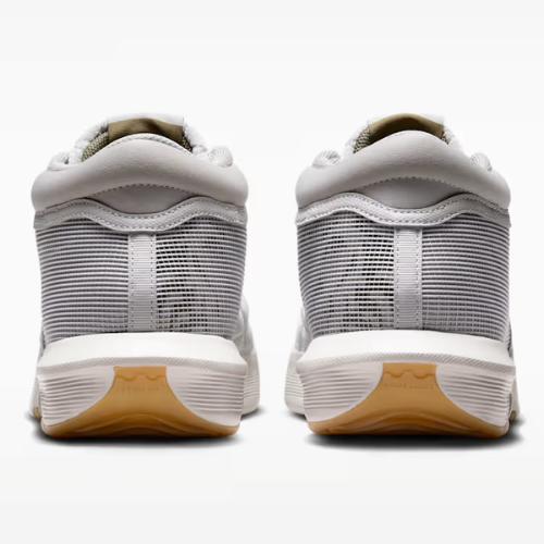 Tênis Nike - LeBron Witness 8