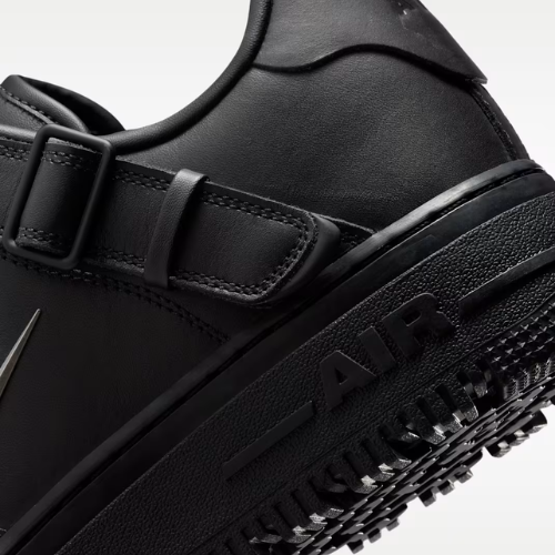 Tênis Nike - Nike Air Force 1 LX