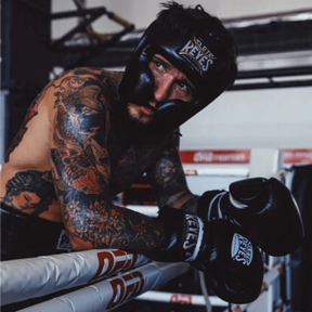 Capacete Cleto Reyes