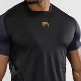 Camiseta de compressão Venum Assassin's Creed Shadows - Manga Curta