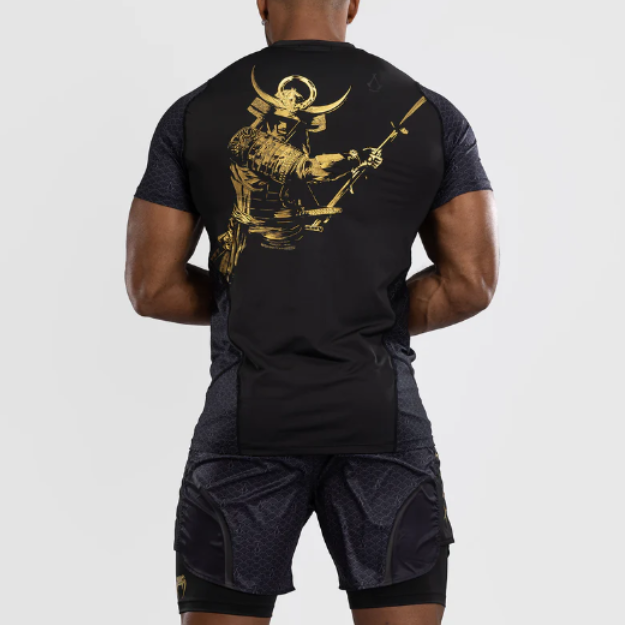 Camiseta de compressão Venum Assassin's Creed Shadows - Manga Curta
